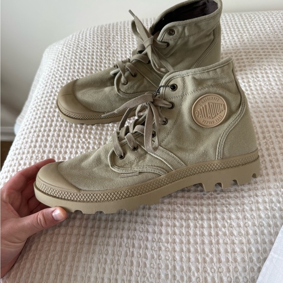Palladium Hi Tops - Picture 3 of 10